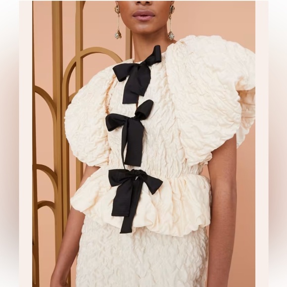 Ulla Johnson Babette Top in Creme Size 6 Puff Sleeve Bow Closure Classic Crinkle - Picture 4 of 17